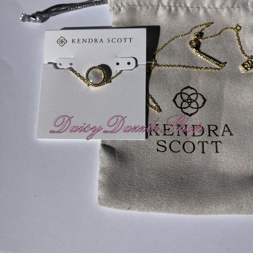 🏐Kendra Scott Volleyball Gold Short Pendant Necklace White Mother Of Pearl New✨ - Picture 2 of 7